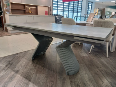 Стол "КАМАРО 2"  раскладной. 1800-2400*900 (МРАМОР ПИЕТРА ГРЕЙ / КРОМКА ПЛАТИНА / ОПОРА СЕРЫЙ. Размер 1800 - 2400 мм * 900 мм)