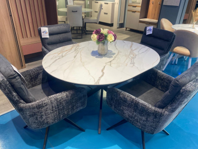 Стол обеденный "Стайл 32 Рондо" раскладной (КЕРАМОГРАНИТ ЗОЛОТО МАТОВЫЙ 111 GILT WHITE / ЧЕРНЫЙ МАТОВЫЙ. Размеры 1000-1300 мм * 750 мм * 1000 мм)