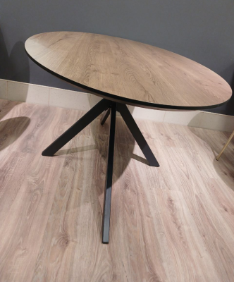 Стол обеденный F-1590E. 1000*750 (PLANKED HAVANA OAK С ЧЕРНОЙ КРОМКОЙ / ЧЕРНЫЙ МАТОВЫЙ. Размер 1000 мм * 1800 мм * 750 мм)