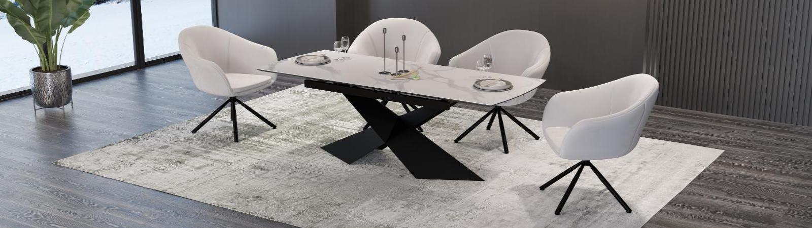 Под контентом в разделе Комплекты