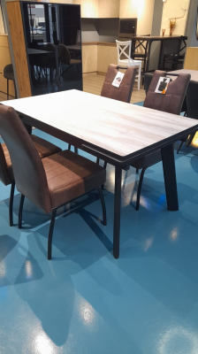 Стол обеденный Стайл 42 раздвижной. 1400*800*760 (ДУБ КАНЬОН БАФФИН 0687 FRS (БРАШИРОВАННОЕ ДЕРЕВО) / ЧЕРНЫЙ МАТОВЫЙ.  Размер 1400 мм* 800 мм)