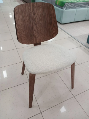 Стул "ФРАНК-2". 465*535*754 мм (ОРЕХ АМЕРИКАНСКИЙ / TEXTILNOVA LOOP 2 CREAM. Ш 565 * Г 535 * В 845 мм)