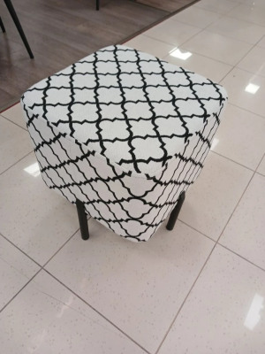 Пуф "ГРАНД" квадратный. 450*400*400 мм (ГОБЕЛЕН АРАБЕСК ЧЕРНО-БЕЛЫЙ / ЧЕРНЫЕ МУАР. Размер 450 мм * 400 мм * 400 мм)