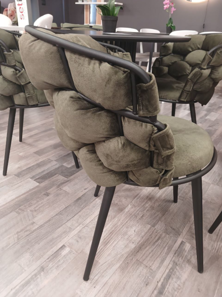 Стул кухонный  "Теодор"  (ARBEN KENGOO OLIVE / ЧЕРНЫЙ МУАР. Размеры 610 мм * 420 мм * 810 мм)