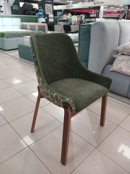 Стул кухонный "ГРАНД". 590*575*870 мм (ОРЕХ АМЕРИКАНСКИЙ / ОБИВКА ТКАНЬ SPHERE 792 ЗЕЛЕНЫЙ / FJOFD 694 ЗЕЛЕНЫЙ. Ш 590 * Г 575 * В 870 мм )