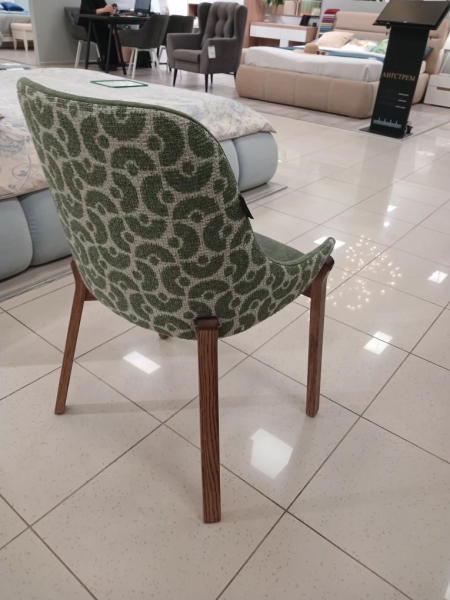 Стул кухонный "ГРАНД". 590*575*870 мм (ОРЕХ АМЕРИКАНСКИЙ / ОБИВКА ТКАНЬ SPHERE 792 ЗЕЛЕНЫЙ / FJOFD 694 ЗЕЛЕНЫЙ. Ш 590 * Г 575 * В 870 мм )