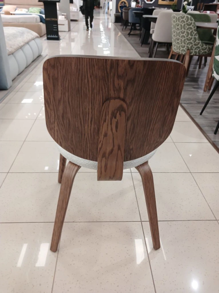 Стул "ФРАНК-2". 465*535*754 мм (ОРЕХ АМЕРИКАНСКИЙ / TEXTILNOVA LOOP 2 CREAM. Ш 565 * Г 535 * В 845 мм)